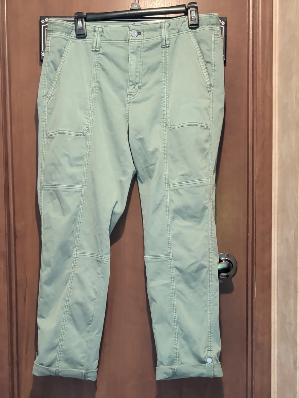 White House Black Market Mint Cropped Ankle Pants